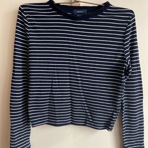 Forever 21 Long-sleeved Cropped T-shirt